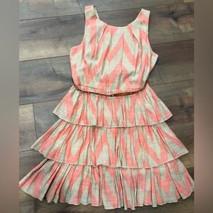 Women’s/junior dress, size 5.🤍